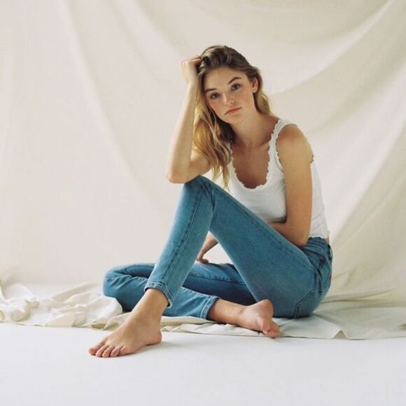 BDG Twig High-Rise Light Wash Skinny Jeans - Picture 2 of 5